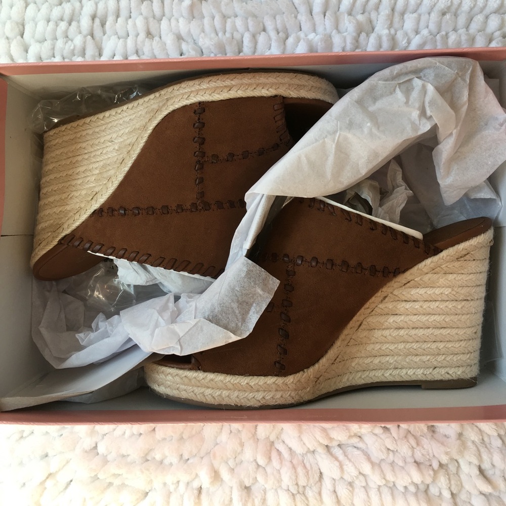 💙Adorable Brown Open Toe Wedges ~ Must See! ~ 8💙